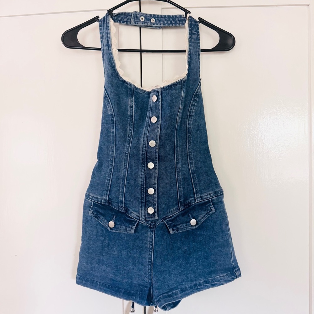 Oh Polly Light Blue Denim Halter Romper - Picture 4 of 6